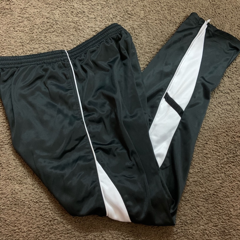 Track pants - Picture 2 of 4